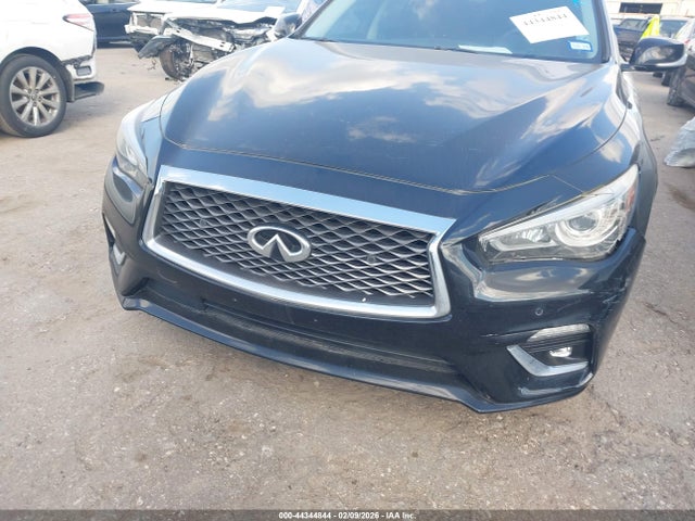 INFINITI Q50 3.0t Luxe