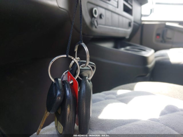 Chevrolet Express Lt