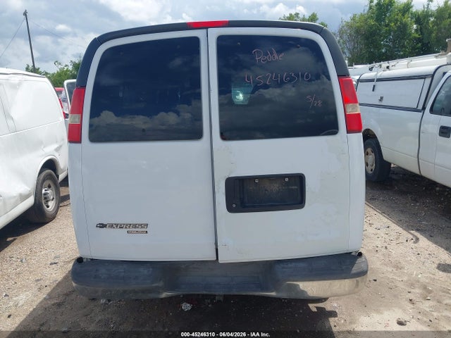 Chevrolet Express Lt