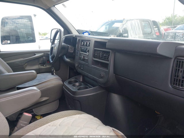 Chevrolet Express Lt