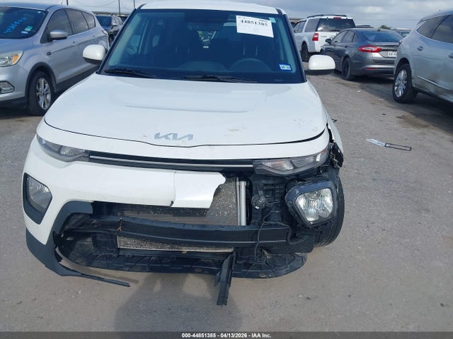 Kia Soul Lx