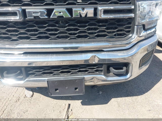 Ram 2500 Tradesman  4x4 6'4 Box
