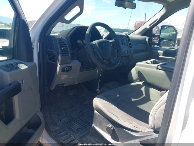 Ford F-350 Xl