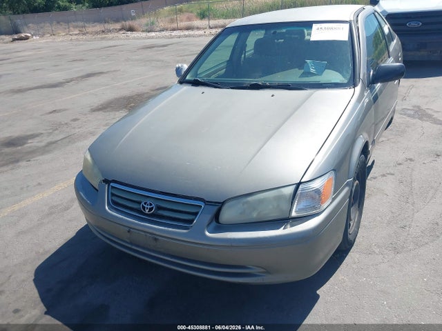 Toyota Camry Le V6