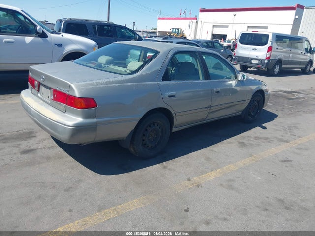 Toyota Camry Le V6