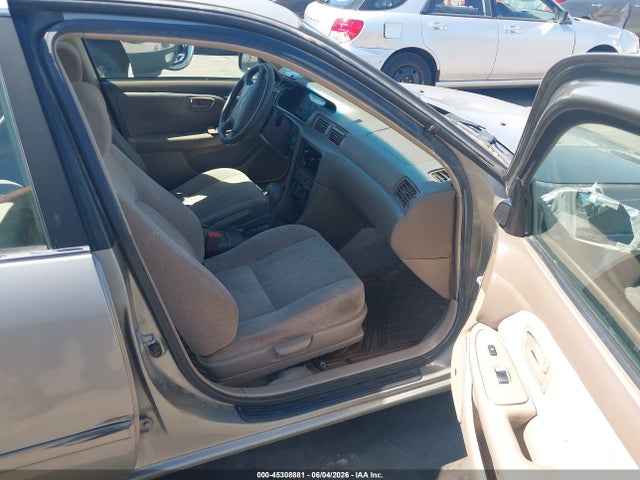 Toyota Camry Le V6