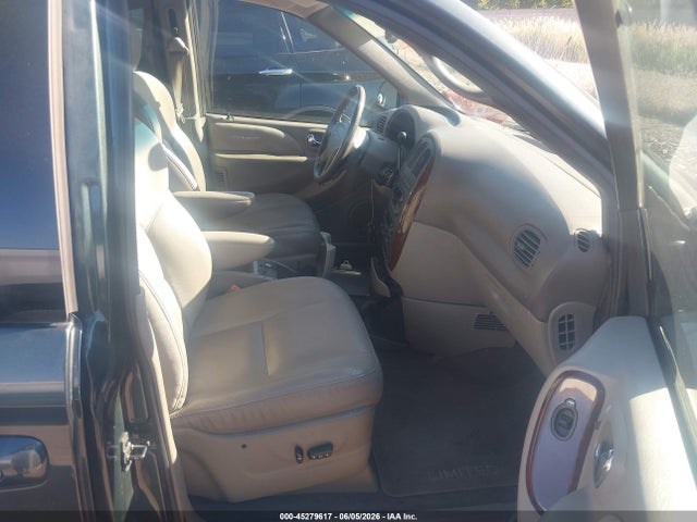 Chrysler Town & Country Limited