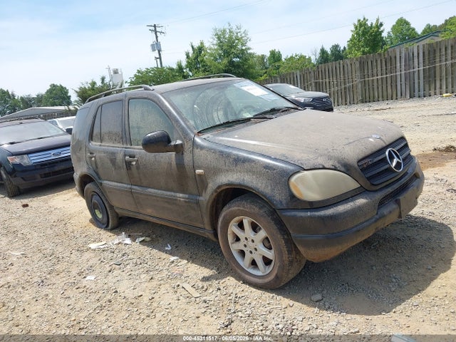 Salvage Mercedes-Benz M-Class Image