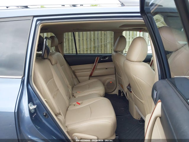 Toyota Highlander Limited V6