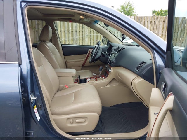 Toyota Highlander Limited V6