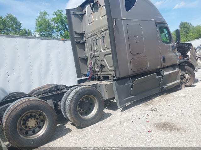 Freightliner Cascadia 125
