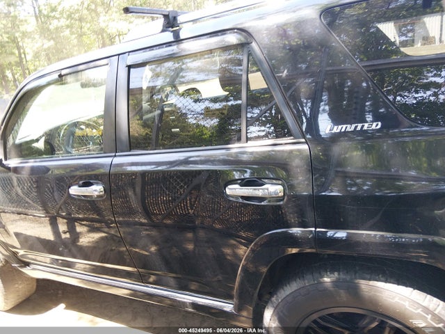 Toyota 4Runner Limited V6