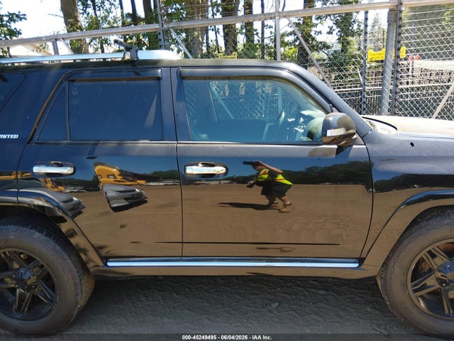Toyota 4Runner Limited V6
