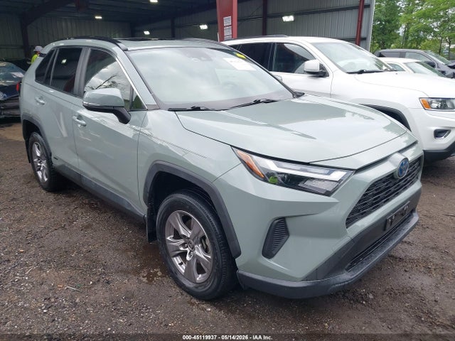 Salvage Toyota RAV4 Image