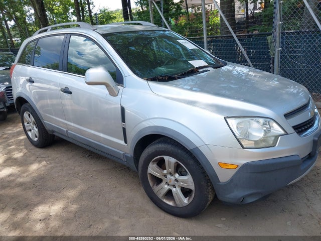Salvage Chevrolet Captiva Image