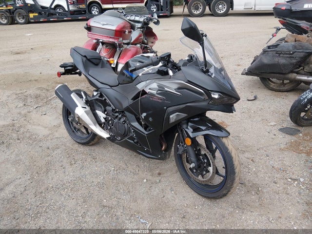 Salvage Kawasaki Ex500 Image