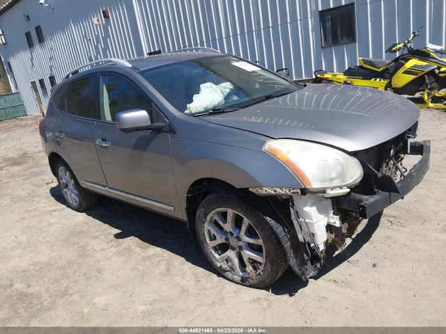 Salvage Nissan Rogue Image
