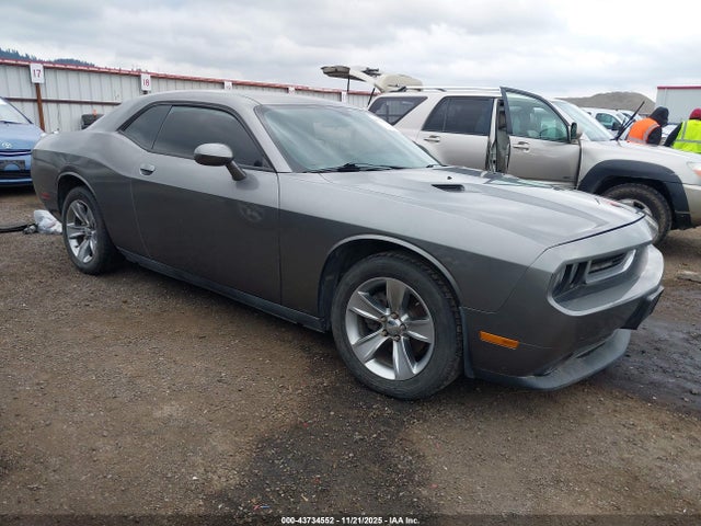 Salvage Dodge Challenger Image