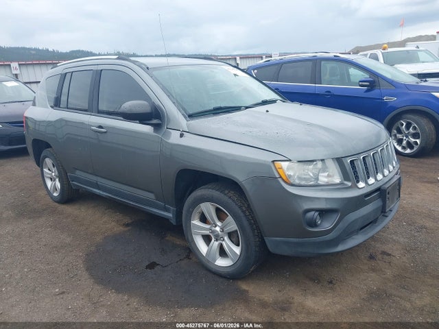 Salvage Jeep Compass Image