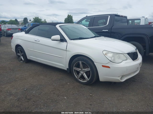 Salvage Chrysler Sebring Image