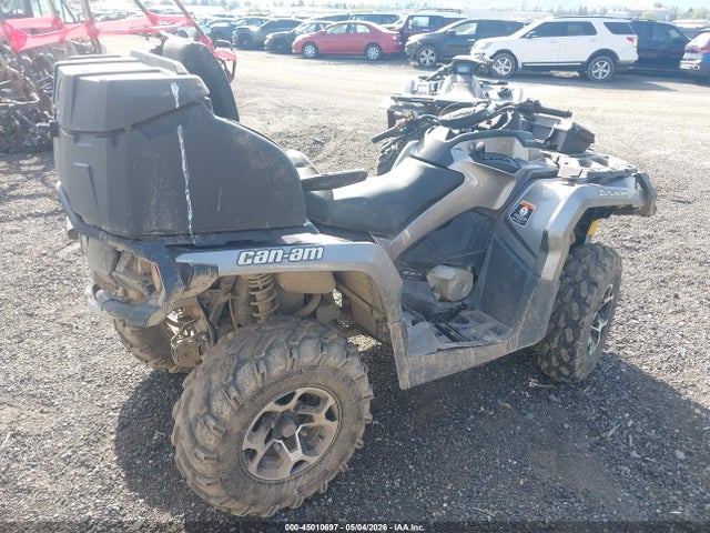 Can-Am Outlander Max 650 Xt