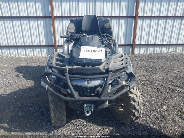 Can-Am Outlander Max 650 Xt