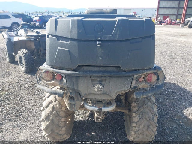 Can-Am Outlander Max 650 Xt