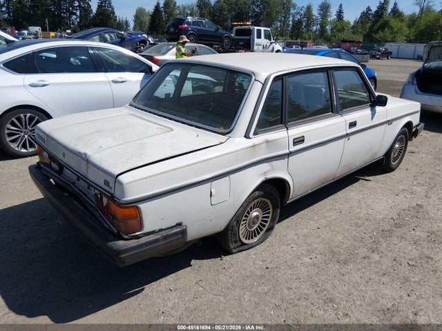 Volvo 244