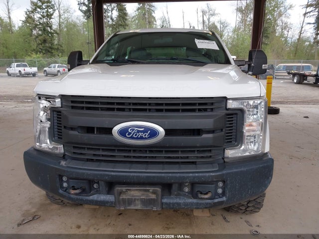 Ford F-350 Xl