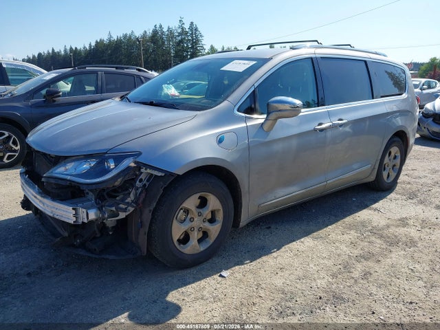 Chrysler Pacifica Limited