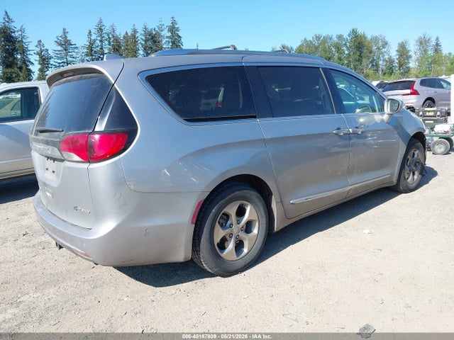 Chrysler Pacifica Limited