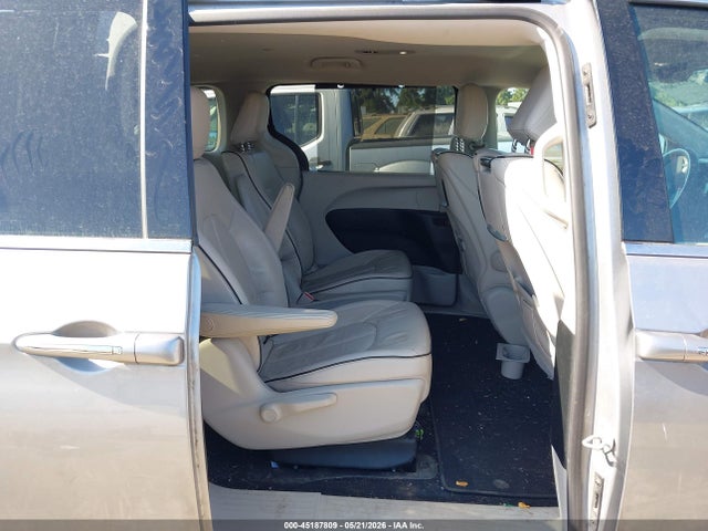 Chrysler Pacifica Limited