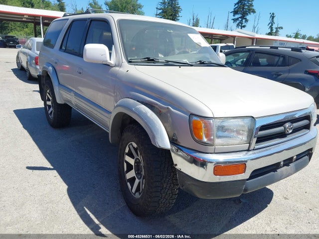 Salvage Toyota 4Runner Image