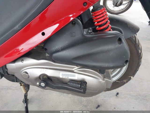 Genuine Scooter Co. Buddy 125