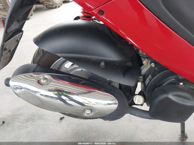 Genuine Scooter Co. Buddy 125