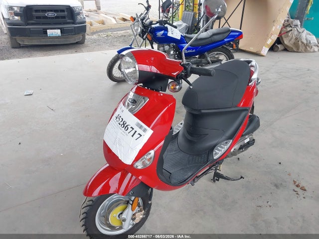 Genuine Scooter Co. Buddy 125