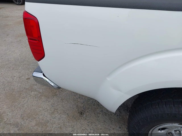 Nissan Frontier S
