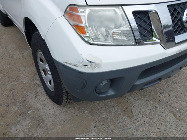 Nissan Frontier S
