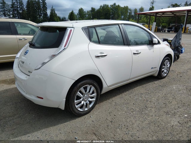 Nissan LEAF S