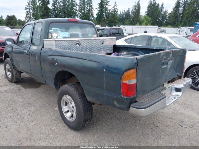 Toyota Tacoma Xtracab