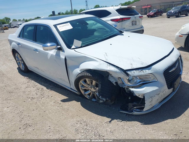 Salvage Chrysler 300 Image