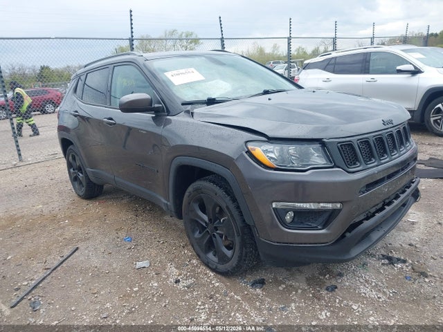 Salvage Jeep Compass Image