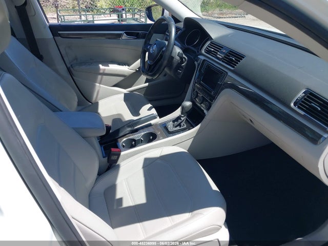 Volkswagen Passat 2.0t Se