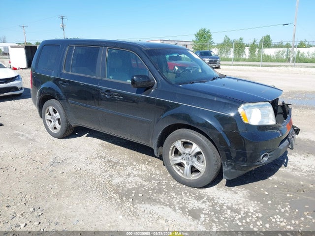 Salvage Honda Pilot Image