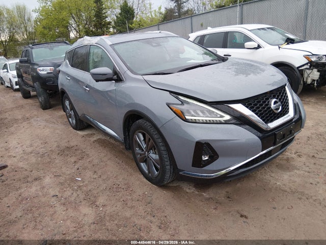 Salvage Nissan Murano Image