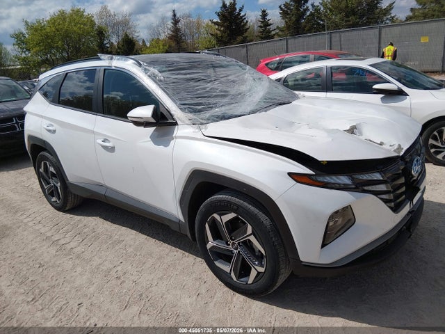 Salvage Hyundai TUCSON Image
