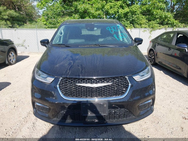 Chrysler Pacifica Touring L Awd
