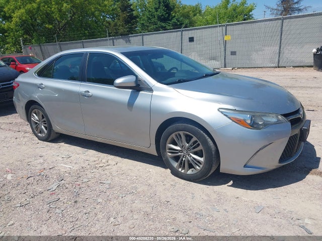 Salvage Toyota Camry Image