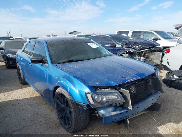 Salvage Chrysler 300 Image