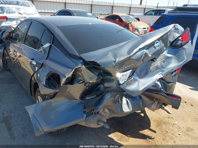 Nissan Altima S Fwd